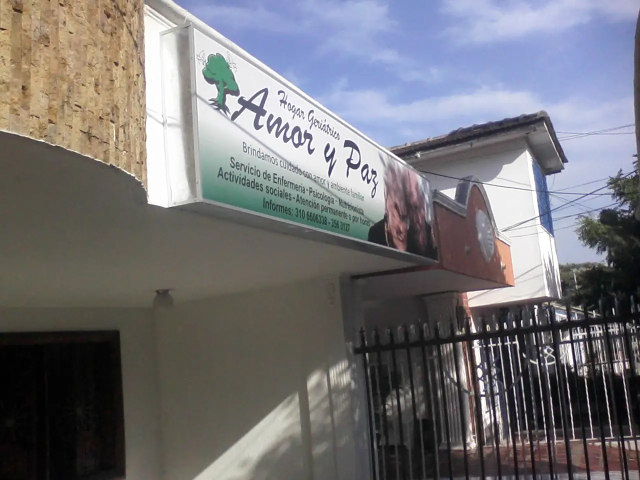 Fachada de Hogar Geriátrico Amor y Paz